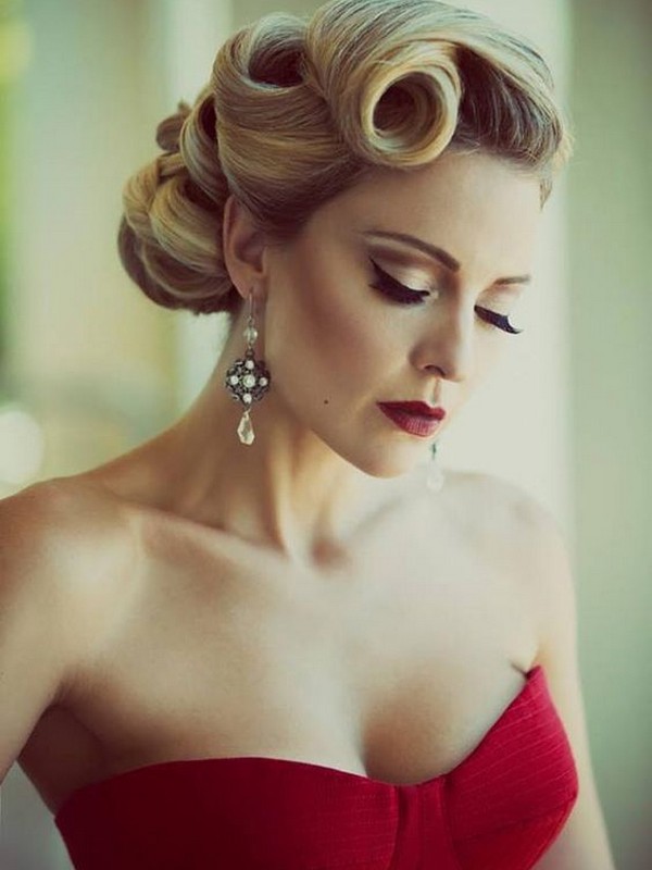 Image of Victory roll bun pin-up hairstyle long hair